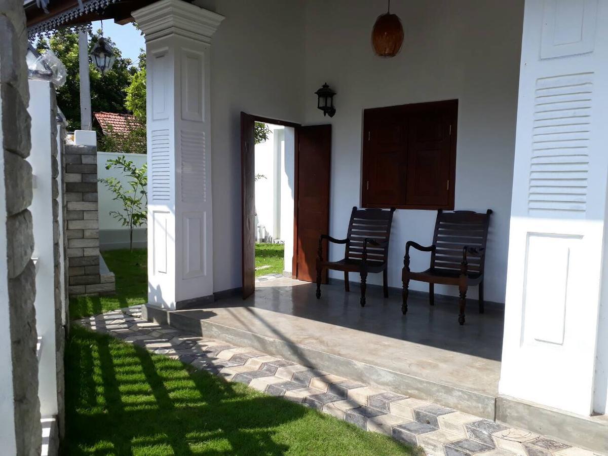 Best Inn Villa Mirissa Bagian luar foto